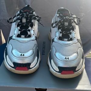 BALENCIAGA TRIPLE S SNEAKERS SIZE 44